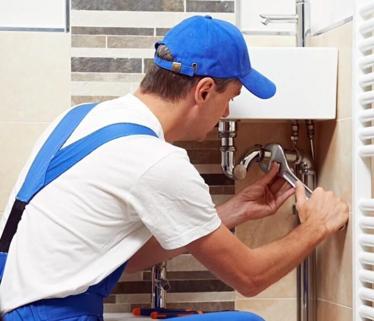 Plumber Epping